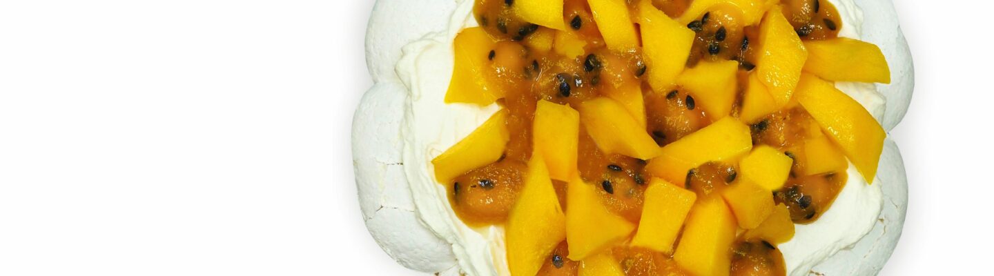 Pavlova mangue et fruit de la passion