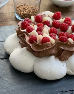 Pavlova chocolat framboise et poire